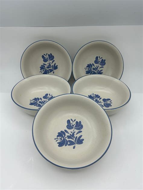 Set Of Five Pfaltzgraff Stoneware Yorktowne Pattern 6 5 8 Super Soup