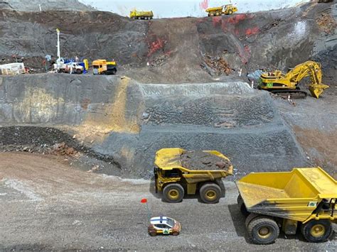 fora de estrada na hungriamining fora de estrada minerio de ferro