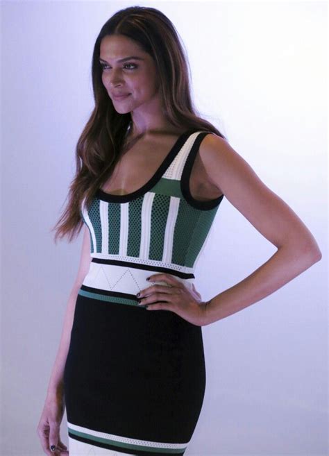 Pin By Deepika Maus On Fashion Bollywood Actress Athletic Tank Tops