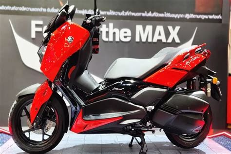 Keluarga Max Bersatu New Yamaha Xmax Red Ruby Gantikan Yamaha Nmax