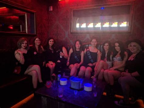 Shade Gentlemens Club 101 Photos And 10 Reviews 10148 105th Street