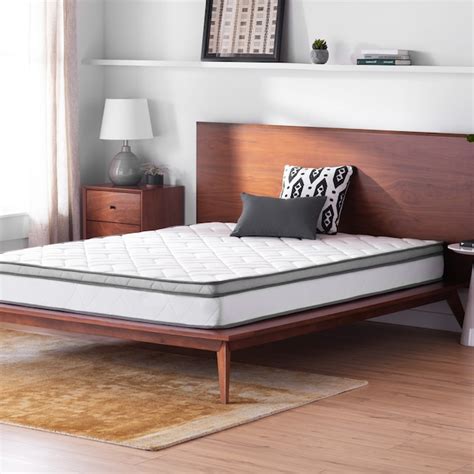 Lucid Comfort Collection 8 In Queen Hybrid Memory Foam Coil Blend Pillow Top Mattress In A Box