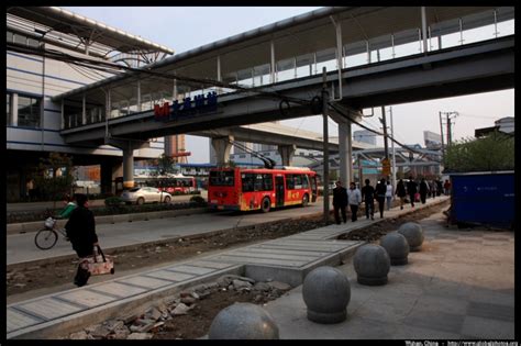 Wuhan Photo Gallery - Public Transport