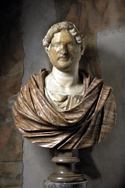 Ritratto Di Adriano Su Busto Moderno Musei Capitolini