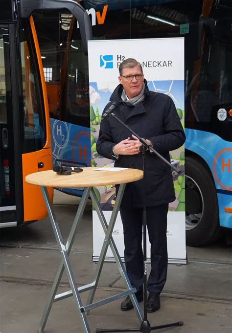 Mercedes Benz ECitaro Fuel Cell Bus A Long Range And Zero Emission