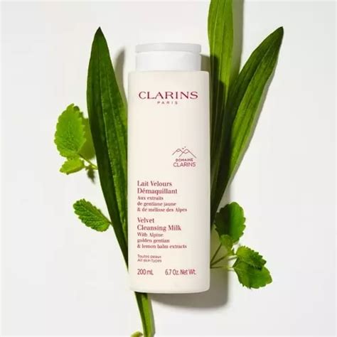 LAIT VELOURS DÉMAQUILLANT TOUTES PEAUX Lait démaquillant Clarins