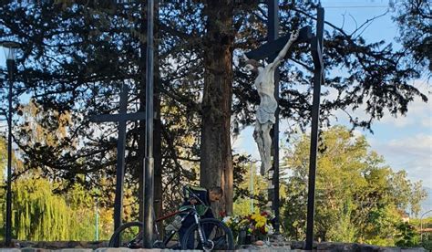 Vía Crucis en Semana Santa fieles recrean la pasión de Cristo en el