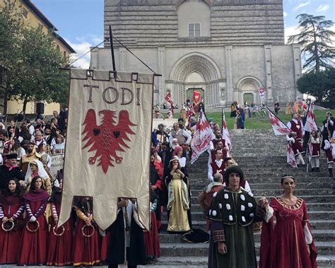 Todi Festa Del Patrono Con La Disfida Di San Fortunato Iltamtam It