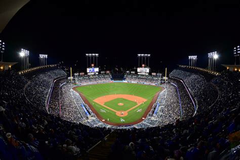 Diamondbacks Upset With New Dodger Stadium Lights