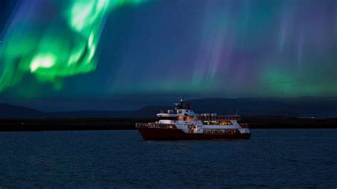 Reykjavik Northern Lights Cruise | Iceland Adventure Tours