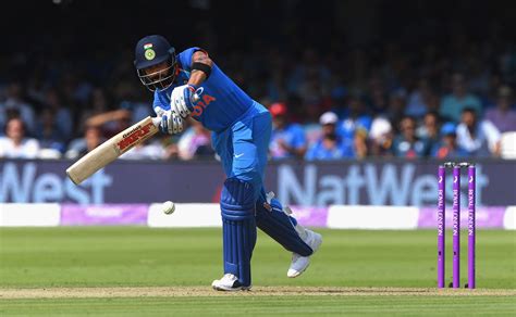 Virat Kohli Batting Wallpapers - Wallpaper Cave
