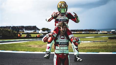 Rins Gana En Phillip Island Bagnaia Es Nuevo L Der En Moto Gp E Izan