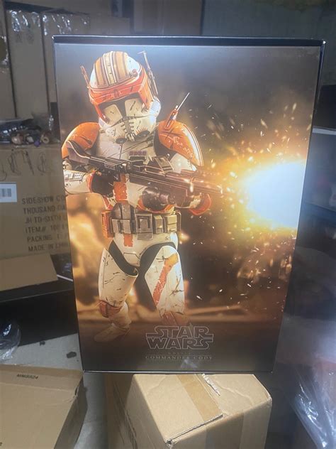 Sold HOT TOYS ROTS DELUXE OBI WAN KENOBI CAPTIAN REX COMMANDER CODY Collector Freaks