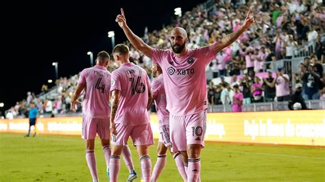 Gonzalo Higuaín shines with his first hat trick in Miami and becomes