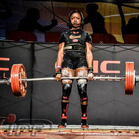 Hot Sexy Kimberly Walford Bikini Pics