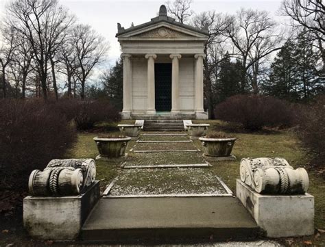 Every cemetery in Detroit: Woodlawn Cemetery - The Night Train