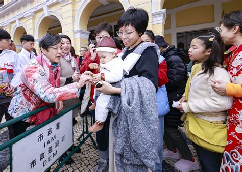 【龍騰舞躍賀新春】年初一大金龍巡演獻瑞喜迎龍年 澳門特別行政區政府入口網站