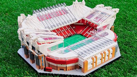 LEGO Remake Manchester United's Old Trafford Stadium | Shelflife