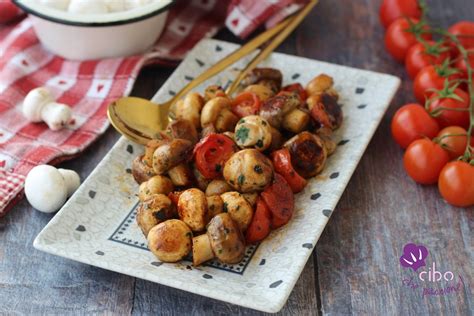 Funghi Interi E Pomodorini Trifolati In Padella Cibo Che Passione