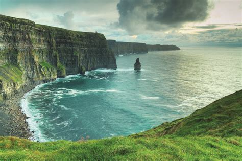 Los Acantilados De Moher Uno De Los Espectaculos Naturales Más