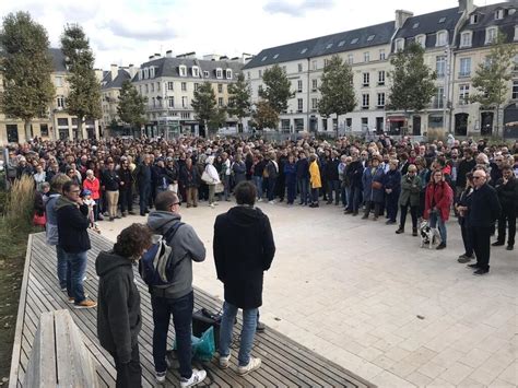 À Caen Après Lassassinat Dun Professeur à Arras Lheure Est Au