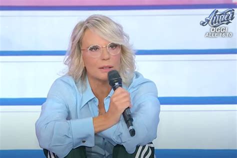 Uomini e Donne Maria de Filippi lancia una incredibile novità che