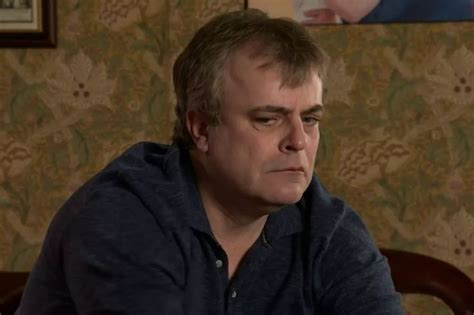 Itv Coronation Street Steve Mcdonald S Disgusting Habit Leaves Fans