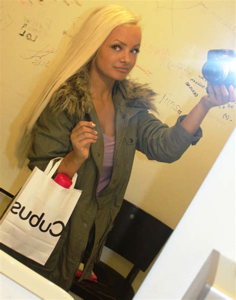 Sophie Elise So Hardcore