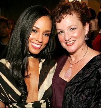 Alicia And Her Mother - Alicia Keys Photo (40764947) - Fanpop