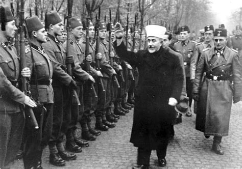 Grand Mufti of Jerusalem Haj Amin al-Hussein reviewing Bosnian SS volunteers in 1943. : r/wwiipics