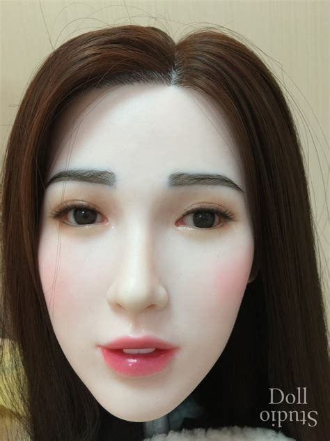 This Irontech S1 Silicone Head Travels To Japan Dollbase