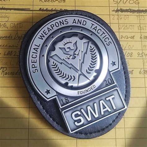 The Dark Knight Gotham City Swat Badge Limited Edition Replik