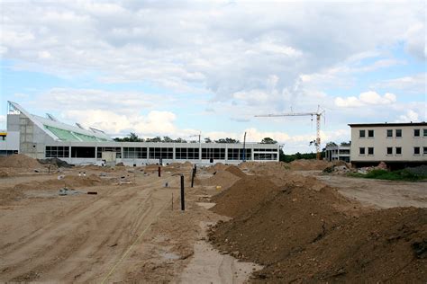 Gateway Gardens Neues Stadtviertel Am Flughafen In Bau Seite