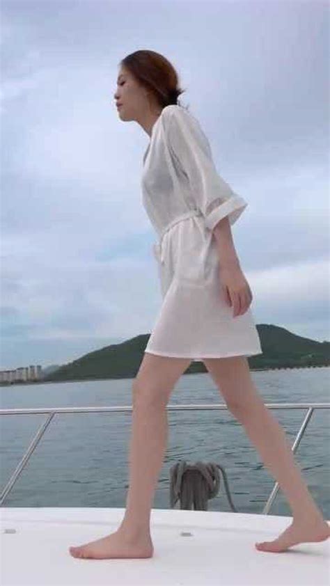 美女，你穿的衣服也太透明了吧，我可什么都看见了腾讯视频