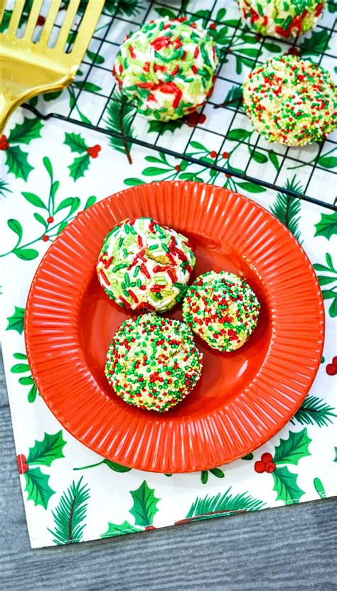 Easy Christmas Sprinkle Cookies To Make