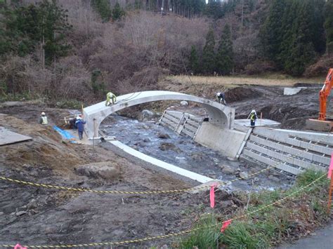 市道大原世田米線橋梁工事山友建設岩手県一関市 土木工事各種建築工事自動車整備山砂採取販売