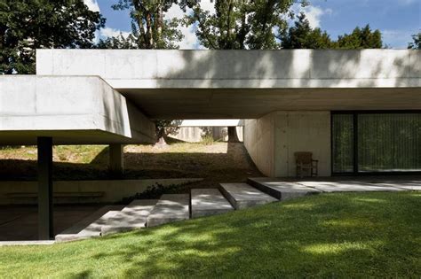 Atelier De Jardim As Atelier Carvalho Araújo House Design Architecture Concrete Roof