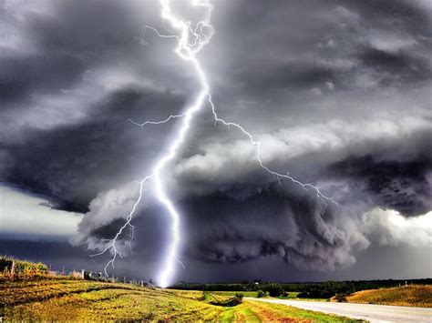 Tornado Lightning Wallpapers - Wallpaper Cave