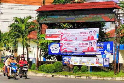 Foto Spanduk Puan Bersama Gibran Dari Solo Raya Untuk Indonesia