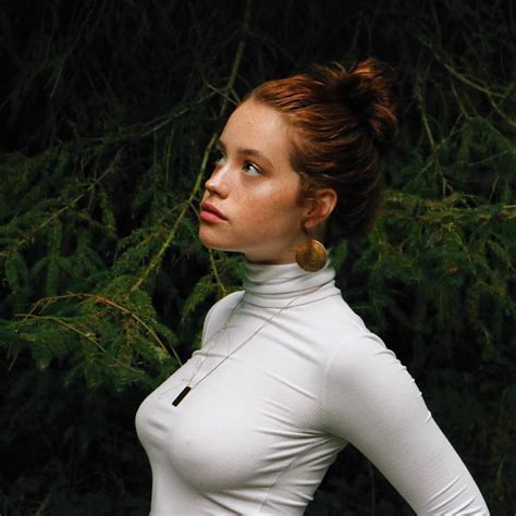 Natural Beauty Porn Pic