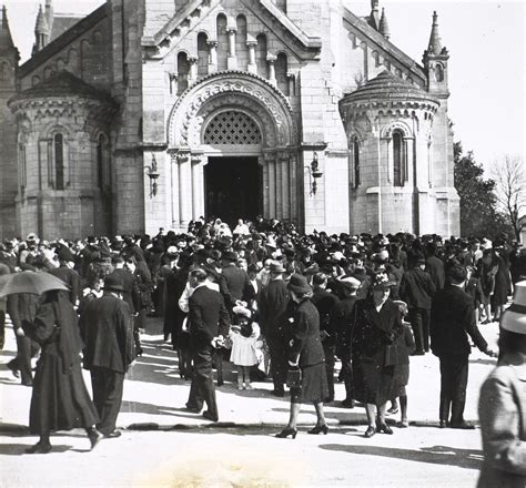 Janze Exit Of The Church France C1940 Photo Vintage Plate Glass