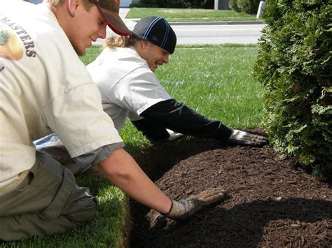 Professional Mulch Installation Services Mulch Masters