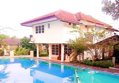 Villa Bogor Apung UPDATED 2022: 4 Bedroom Villa in Bogor with Balcony and Grill - Tripadvisor