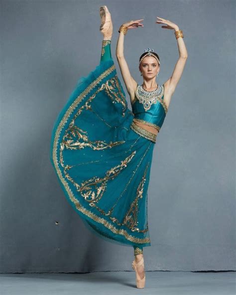 Mikhailovsky Ballet in Nacho Duato s La Bayadère Ballet costumes