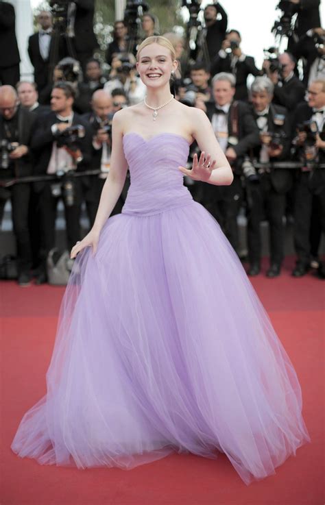 Elle Fanning Stunning Dresses, Beautiful Gowns, Pretty Dresses, Ellie Saab, Elle Fanning Style ...