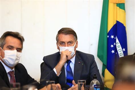 Bolsonaro Sobre O Bolsa Família “É Uma Briga Com A Economia” Metrópoles