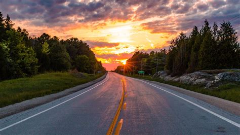 Theres Something Endlessly Romantic About Summer Road Trips Youre