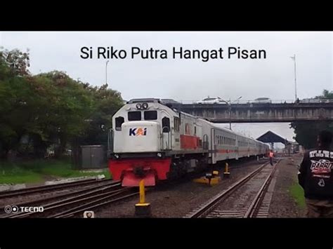 Si Riko Putra Hangat Pisan Kereta Api Ka Commuter Line Bandung Raya