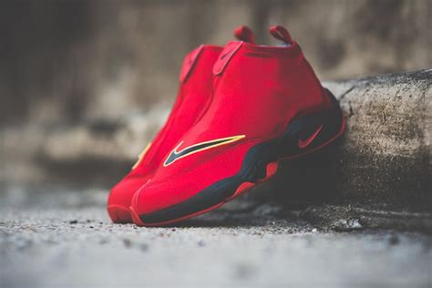 Nike Air Zoom Flight "The Glove" | Hypebeast