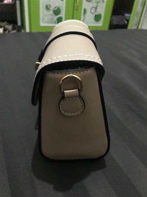 Tas Bostanten Nude Fesyen Wanita Tas Dompet Di Carousell